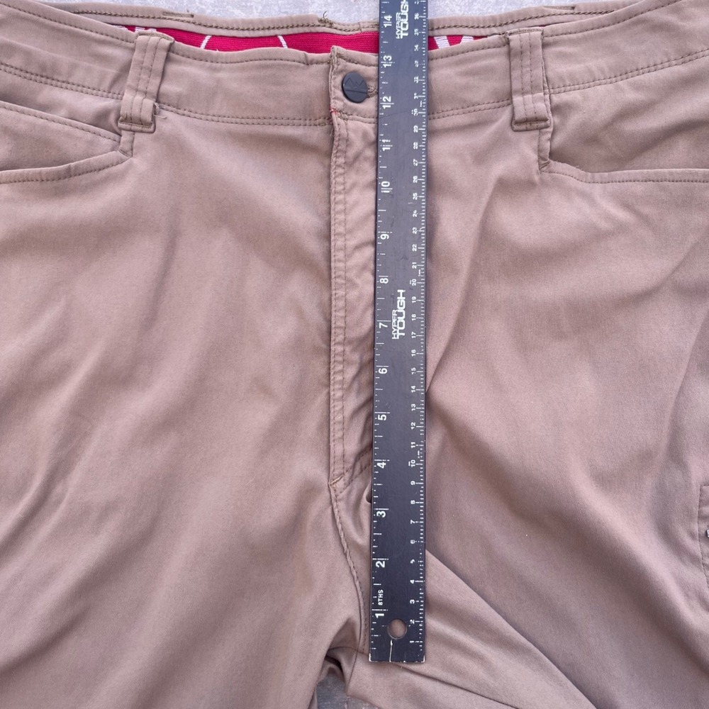 Wrangler ATG Mens Tan Brown Outdoor Cargo Shorts 38 Stretch NW981BI - Picture 6 of 7
